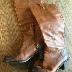 Jessica Simpson boots